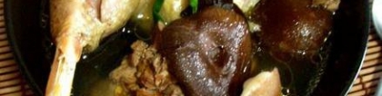 菌菇炖鸡：菌菇炖鸡的做法